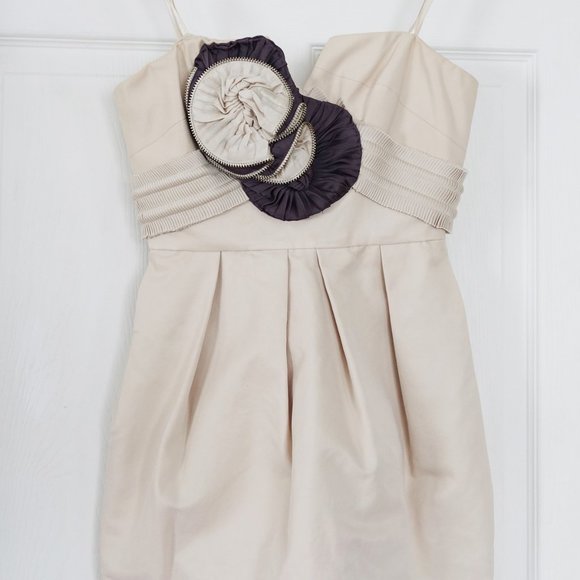 BCBG Max Azria Runway - Picture 2 of 5